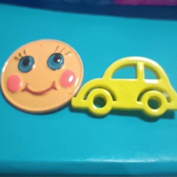 2 Vintage Pop Art Pins Yellow Volkswagon and Enamel Painted Happy Face MCM - Picture 8 of 8